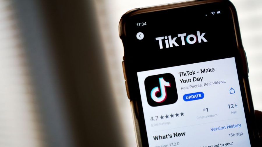 U.S. announces TikTok will be banned from all U.S. app stores.