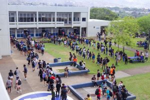 Hungry students face long lunch lines
