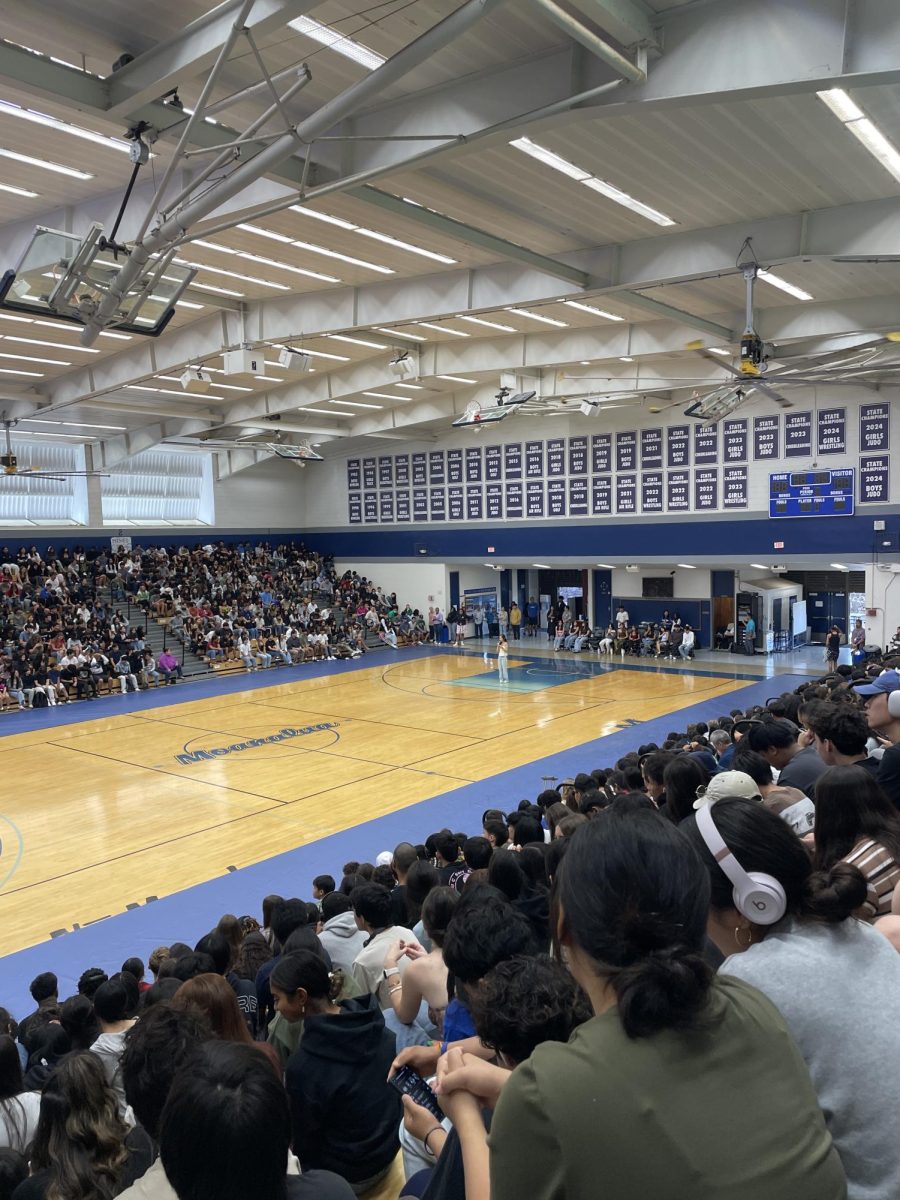 Students listen to their 2025-2026 Student Association candidates during the January 28th campaign rally.